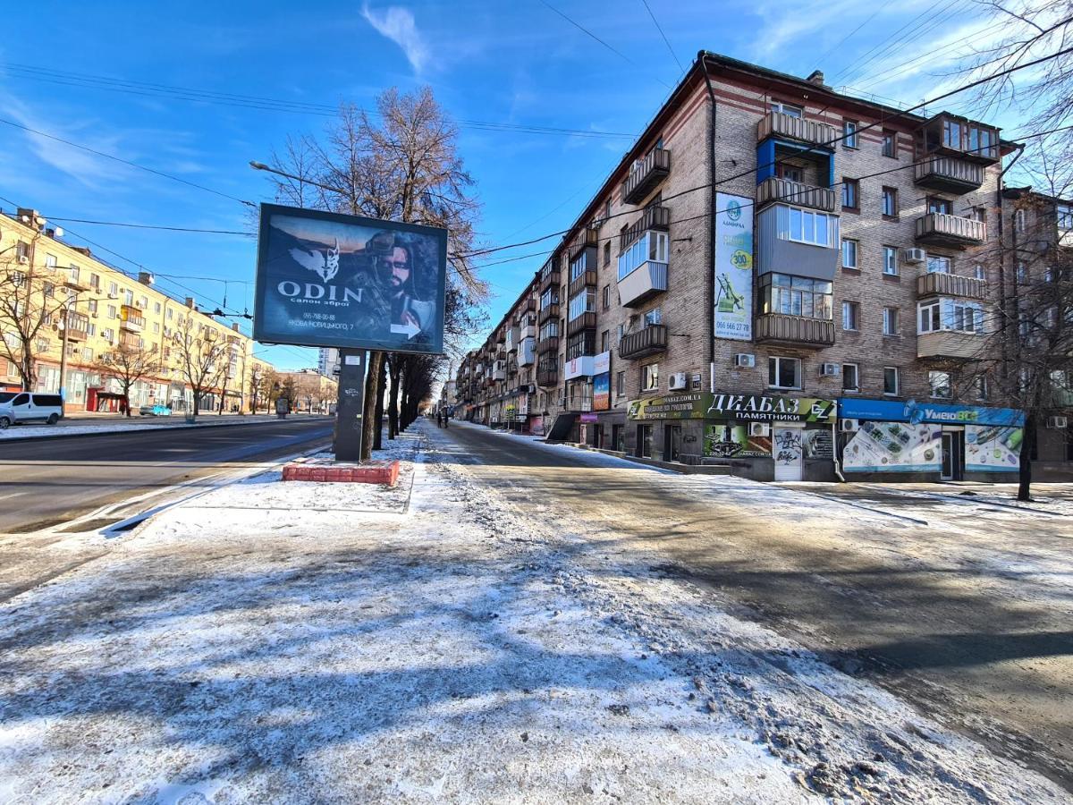 1-Room View Apartment Near Inturist On Sobornyi Avenue 143, By Grandhome Zaporizhia エクステリア 写真
